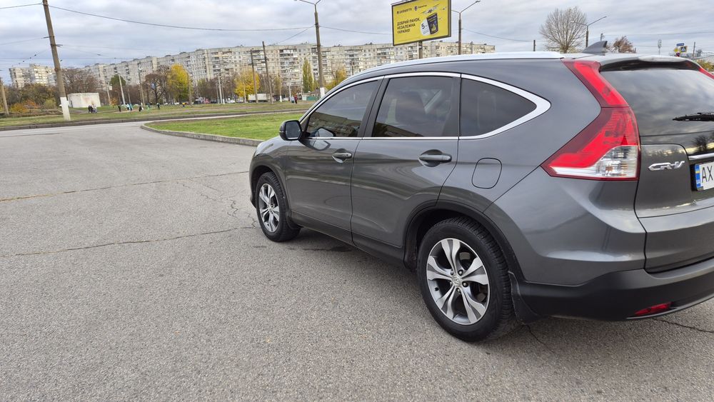 Продам офійійну HONDA CR-V