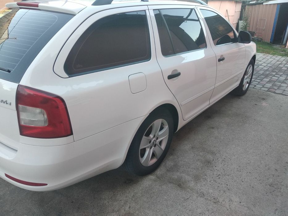 Продам шкоду А5 2011 рік