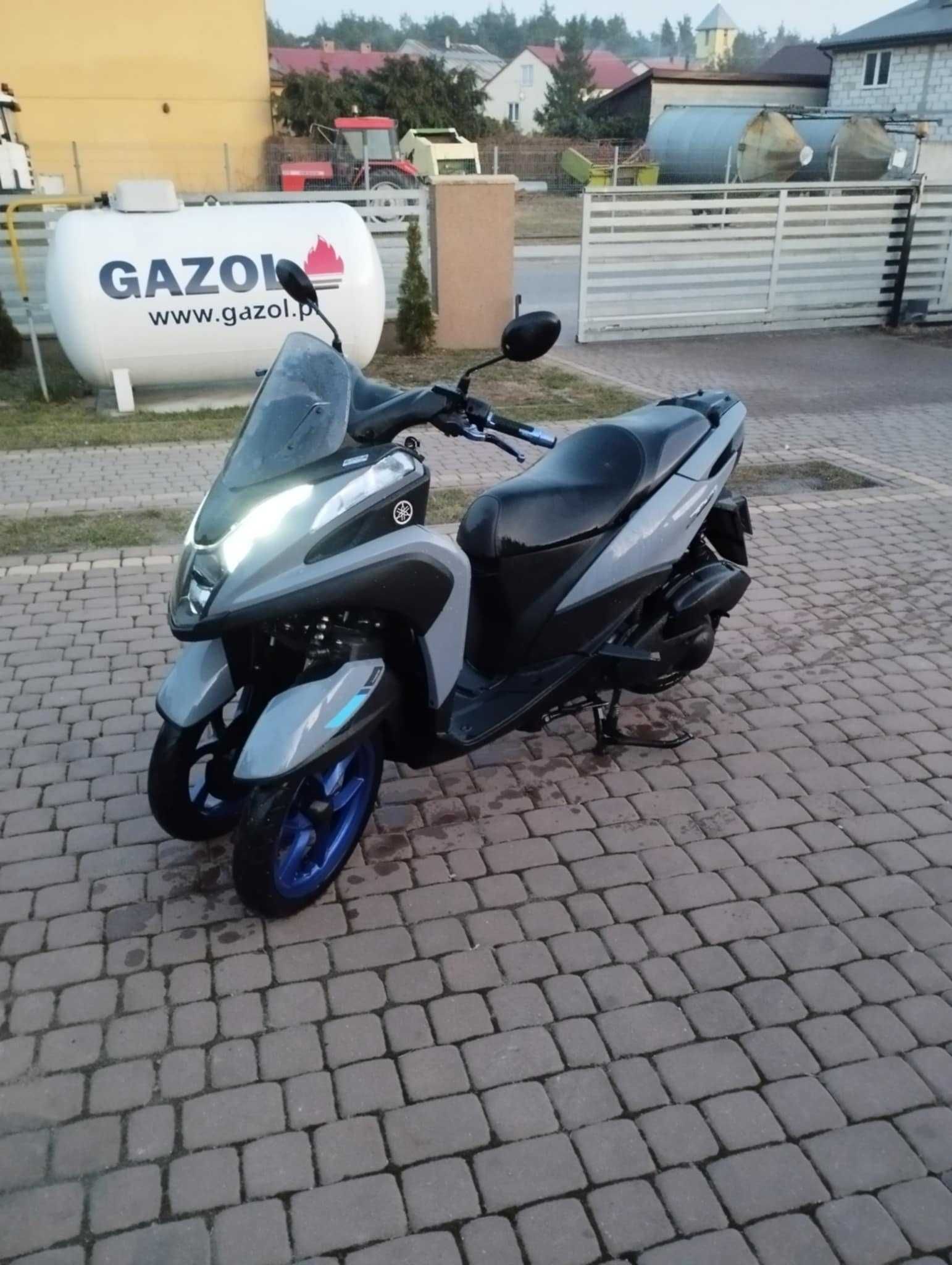 Motor Yamaha Tricity 125 cm