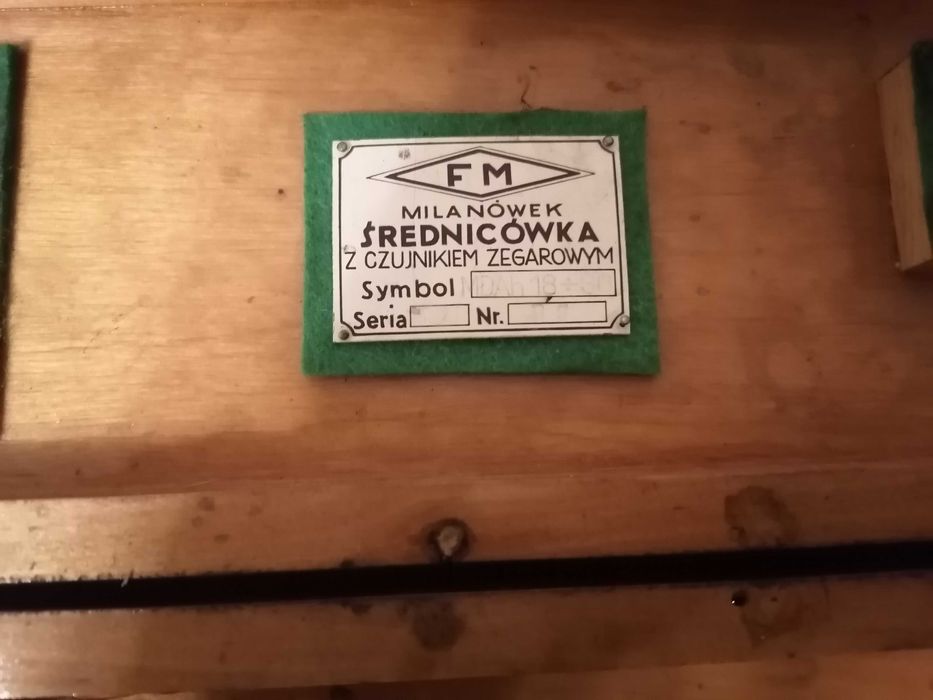 Średnicówka z czujnikiem zegarowym