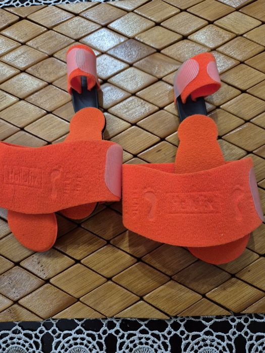 Aparaty korekcyjne na halluksy