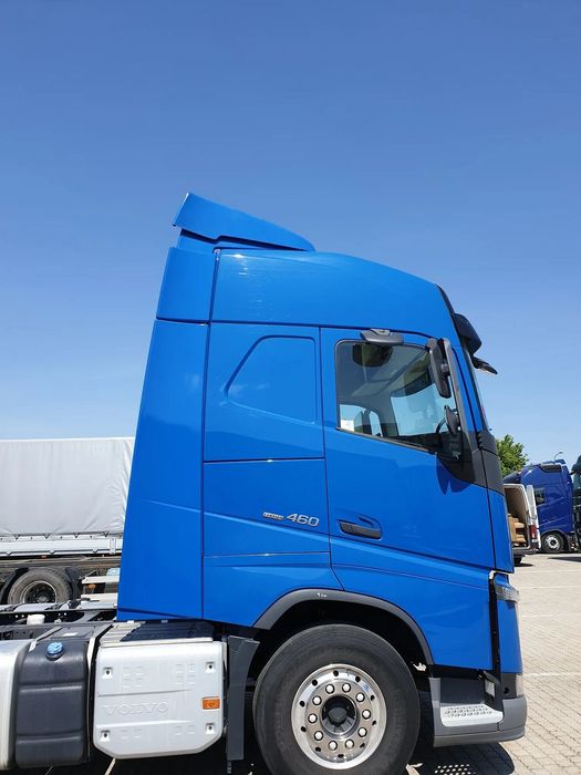 spojler spoiler owiewka zakabinowa prawa Volvo FH4 FH5