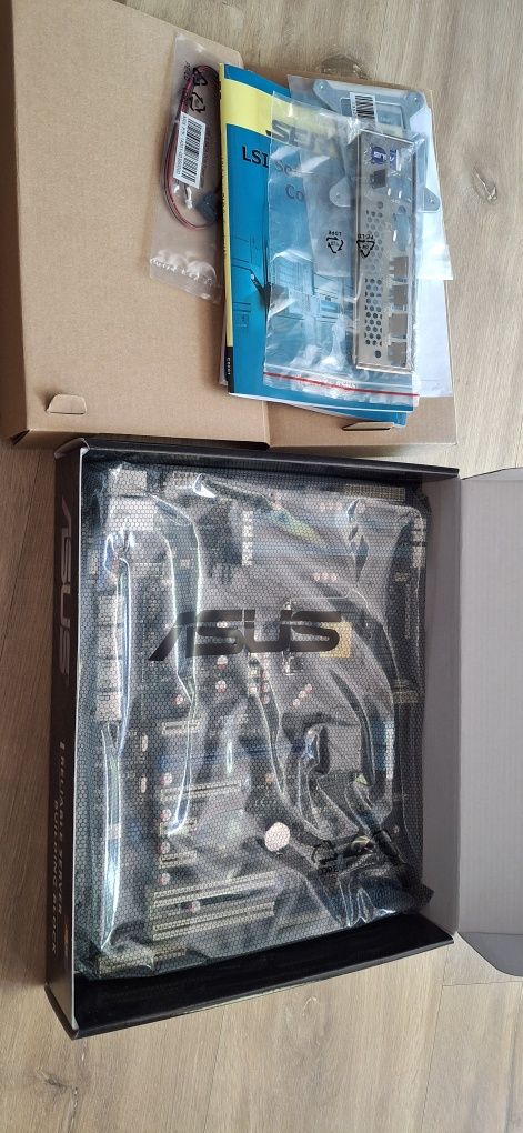 Płyta główna ASUS P9D-C/4L serwerowa Xeon LGA1150 C224 ECC DDR3