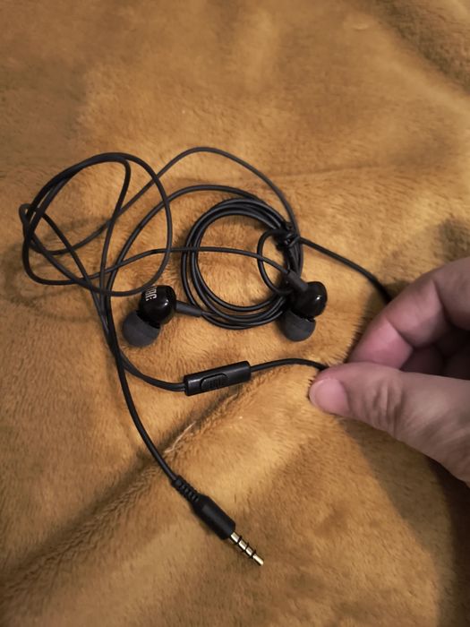 Nowe słuchawki douszne czarne