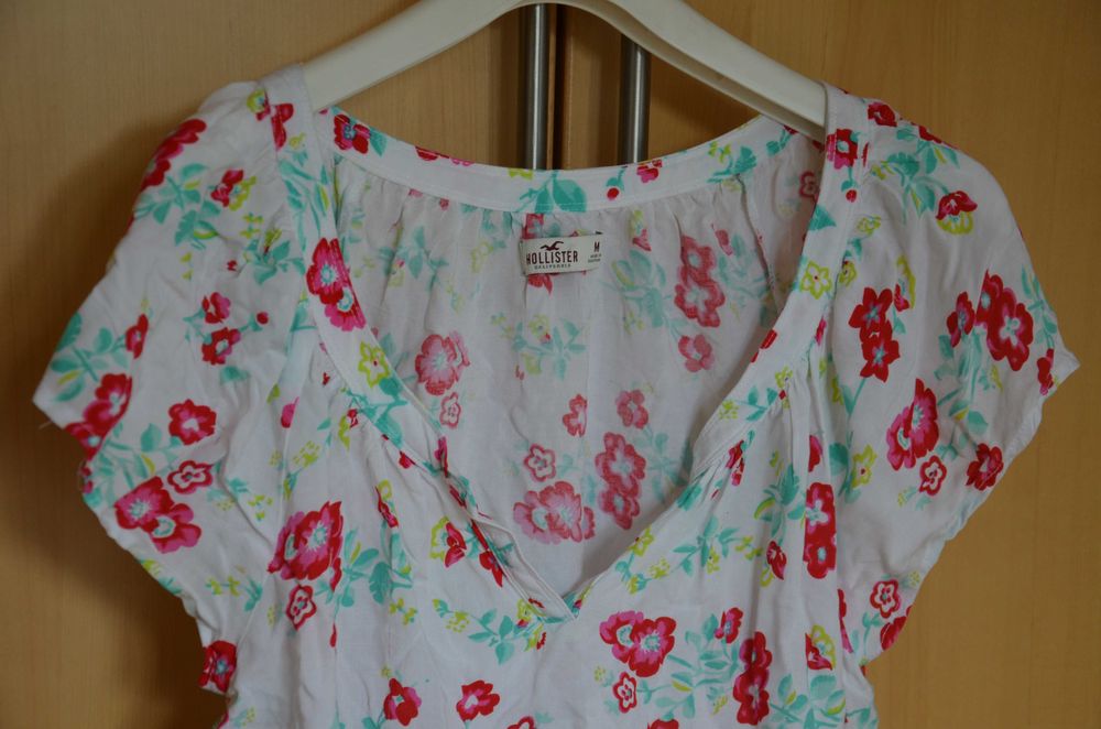 Romantyczna bluzka w kwiaty Hollister r. 38