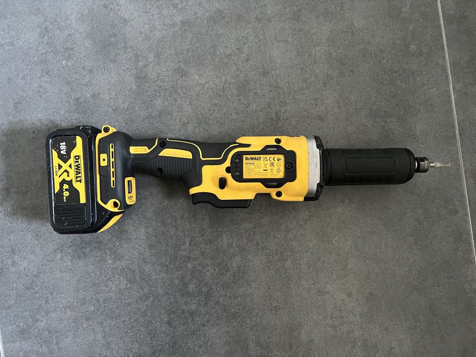 Безщіткова Акум. Прямошліфувальна машина DeWALT DCG426