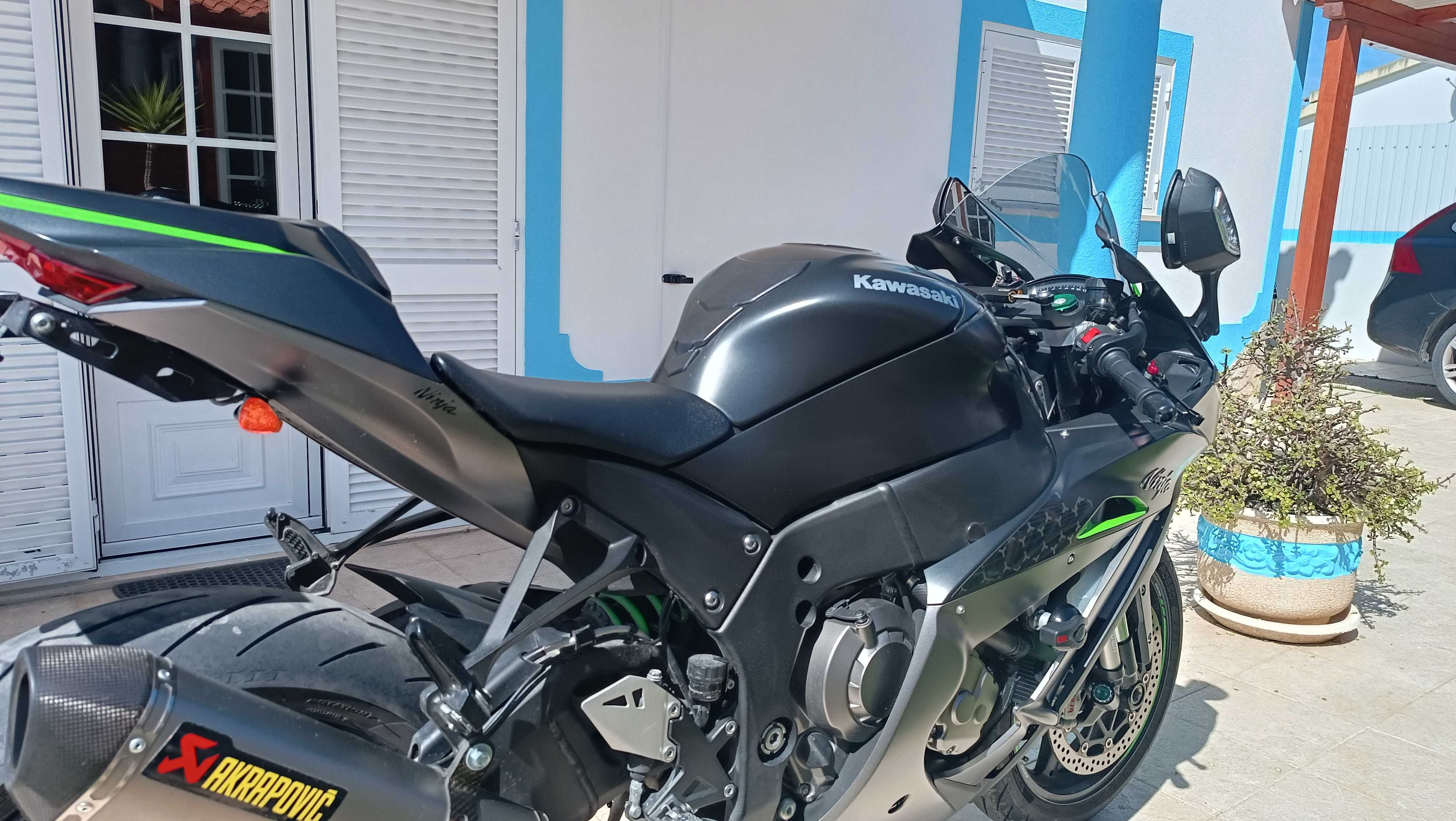 Kawasaki Ninja ZX10R pintura SE