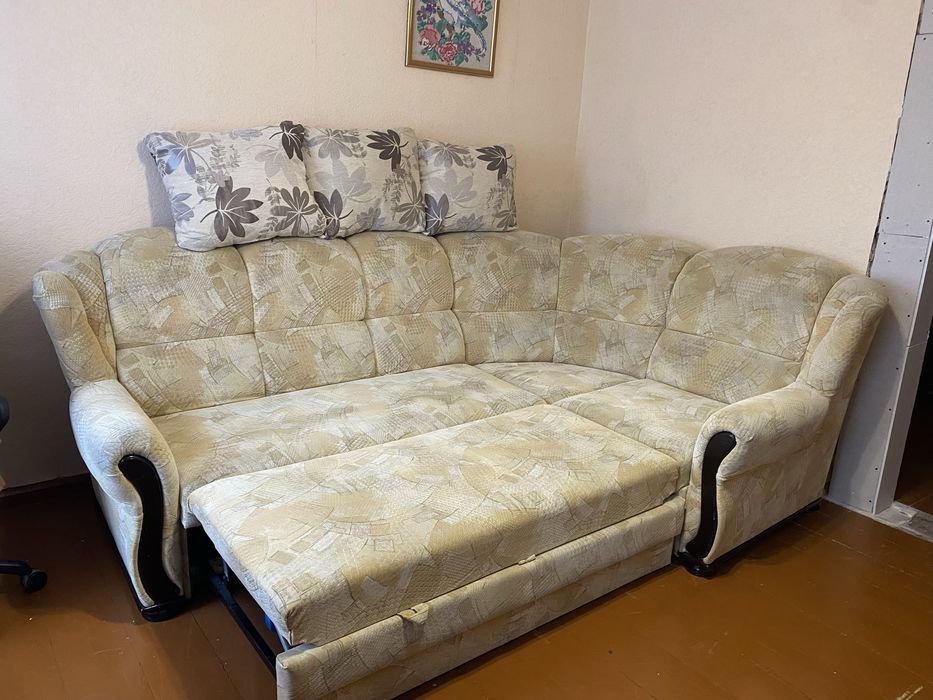 Кутовий диван б/у