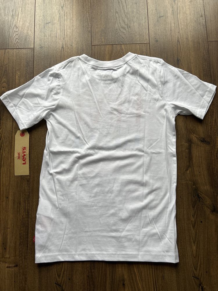 T-shirt LEVI’S r. 164 NOWY