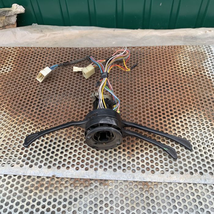 Продаю Перемикач поворотніків і дворніків