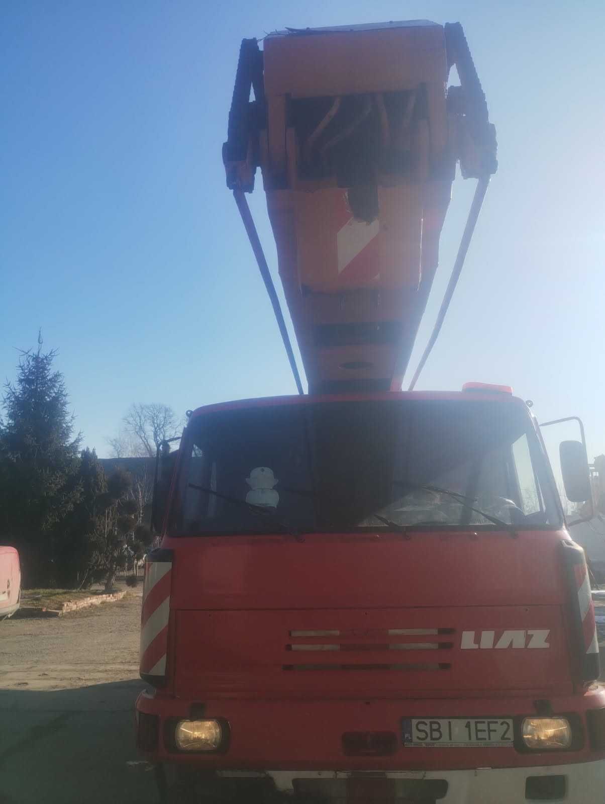 Podnośnik koszowy LIAZ 18.33 TBV