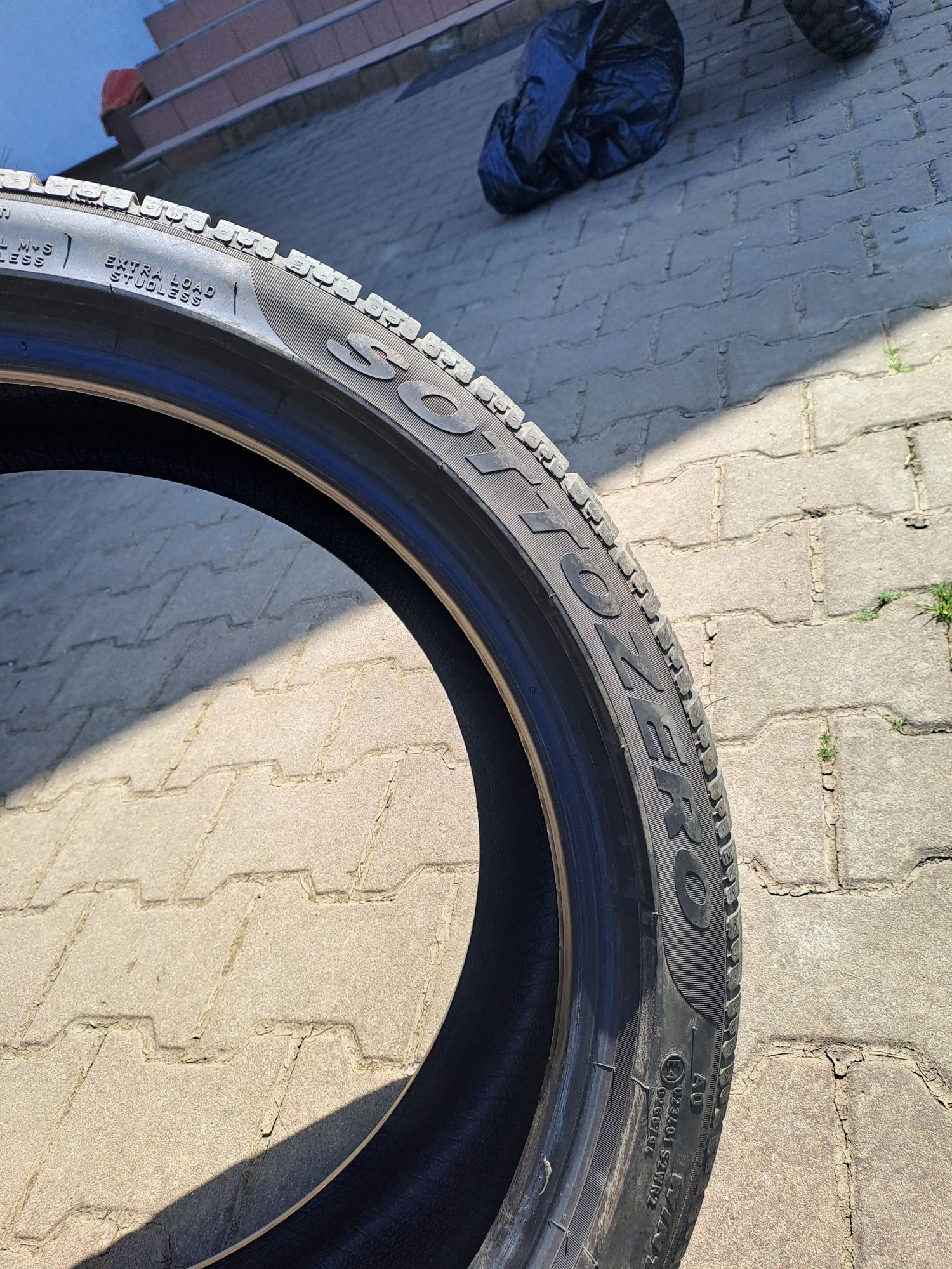 Opony zimowe Pirelli 235/40/19