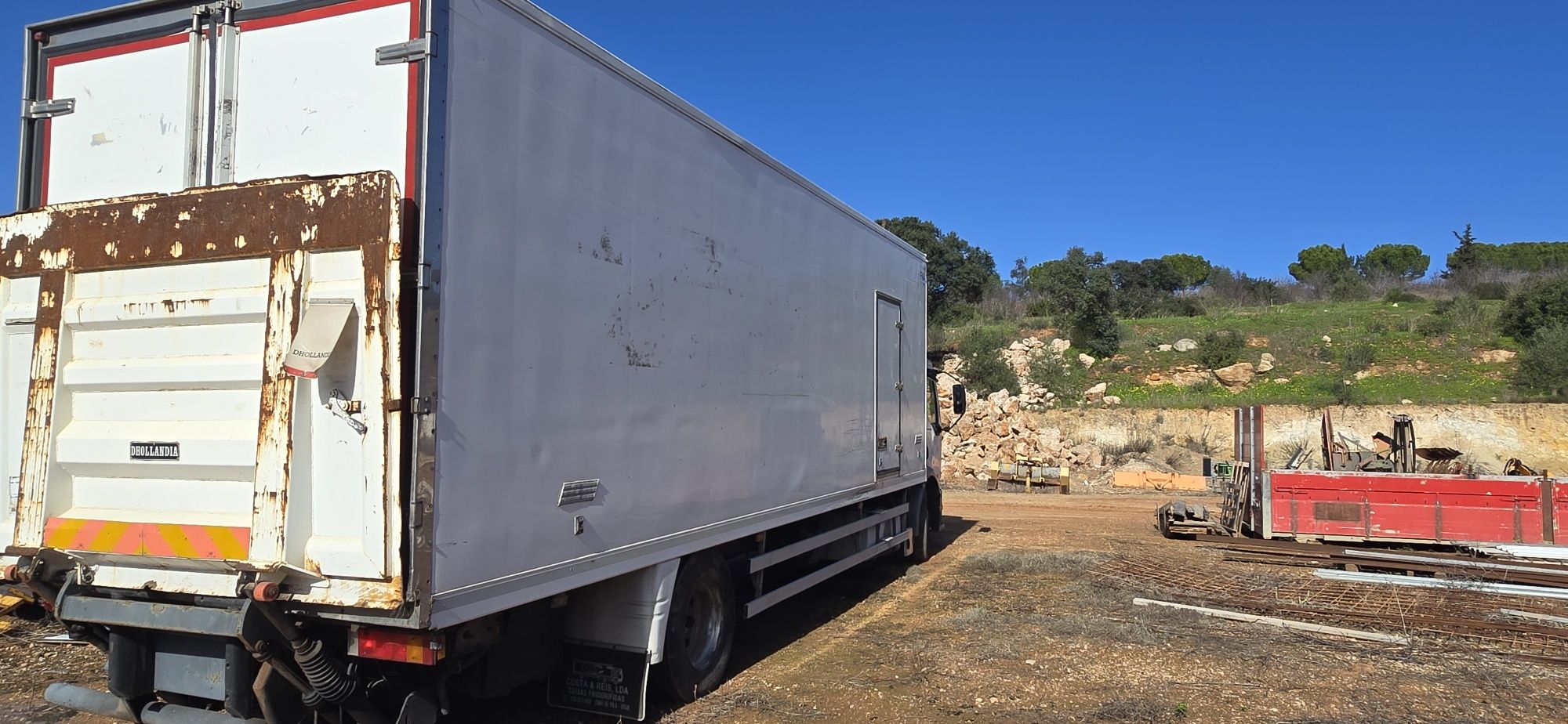 Camião renault premium 270 frigo
