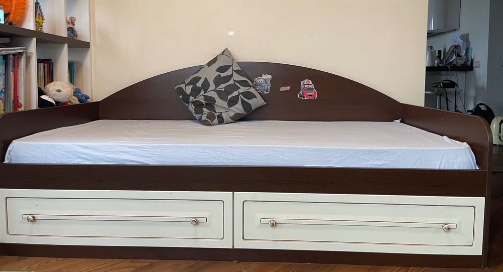 Дитяче ліжко 90*190 , матрац та зйомне перило для страхування