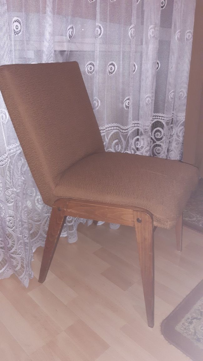 Krzesła AGA z czasów PRL lata 70 ANTYKI
