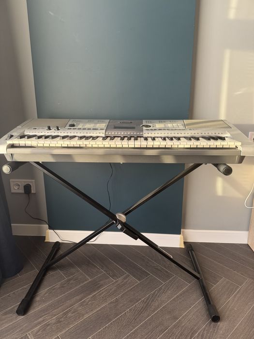 Yamaha e403 синтезатор піаніно