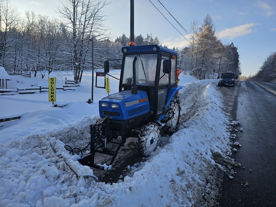 Minitraktorek Iseki GDX pług piaskarka 4x4 ogrzewanie