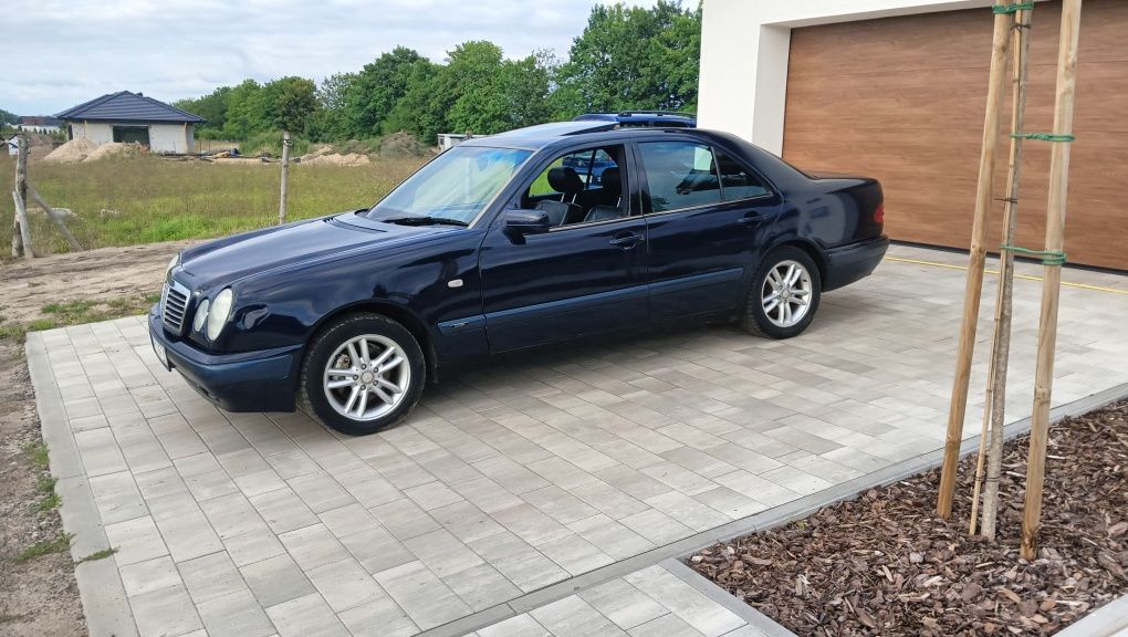 Mercedes w210 2.2D 96r