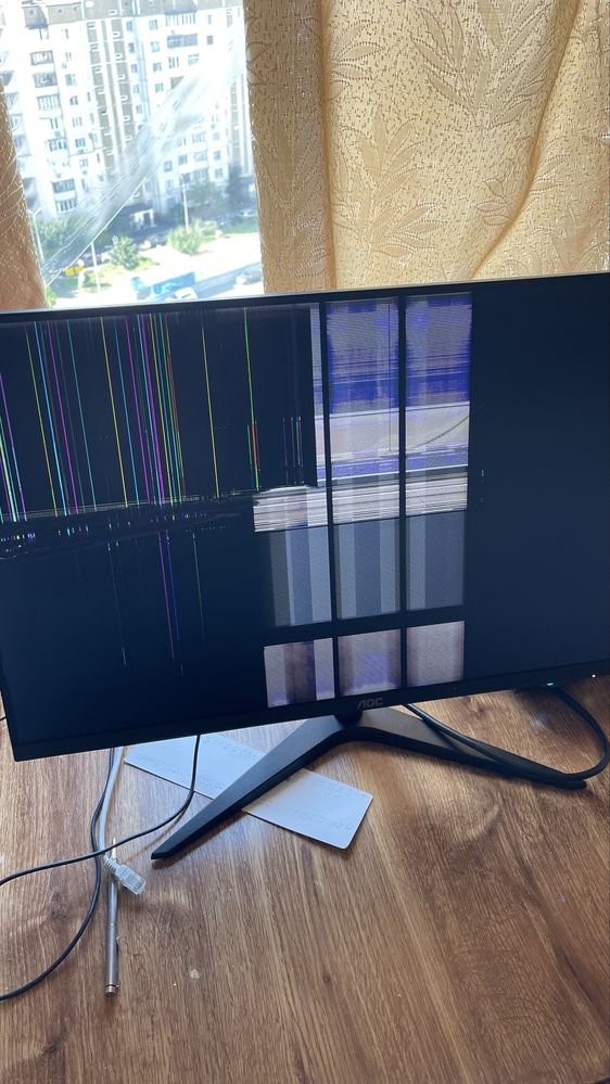 Монитор AOC 27 LCD Monitor 27" (68.6 cm) розбита матрица