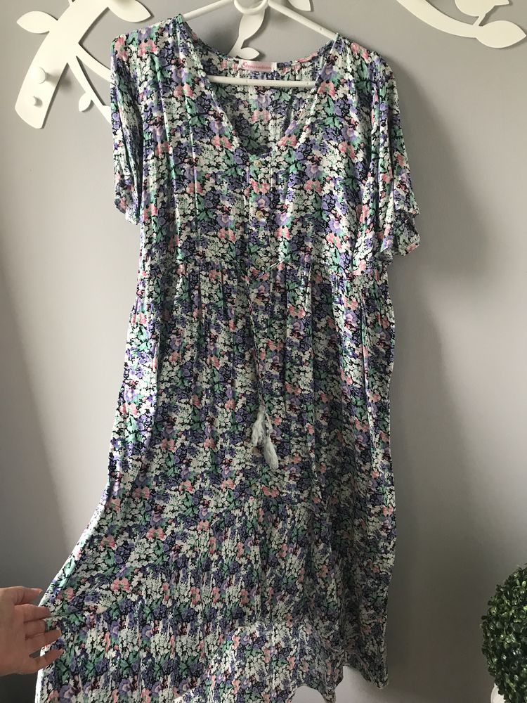 Sukienka letnia kwiatki drobne XL/XXL wiskoza