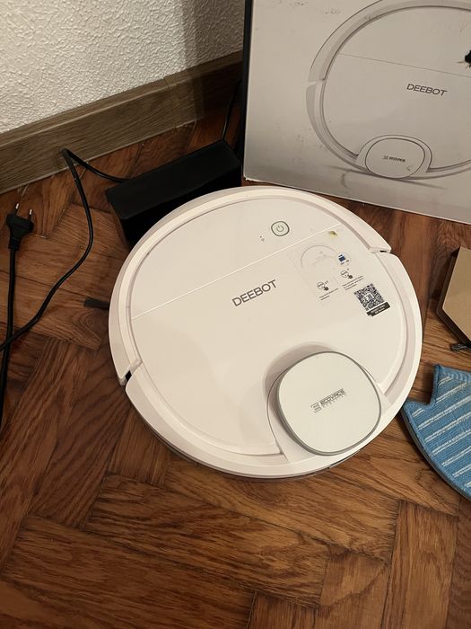 Робот пилосос для прибирання і вологоі уборки
