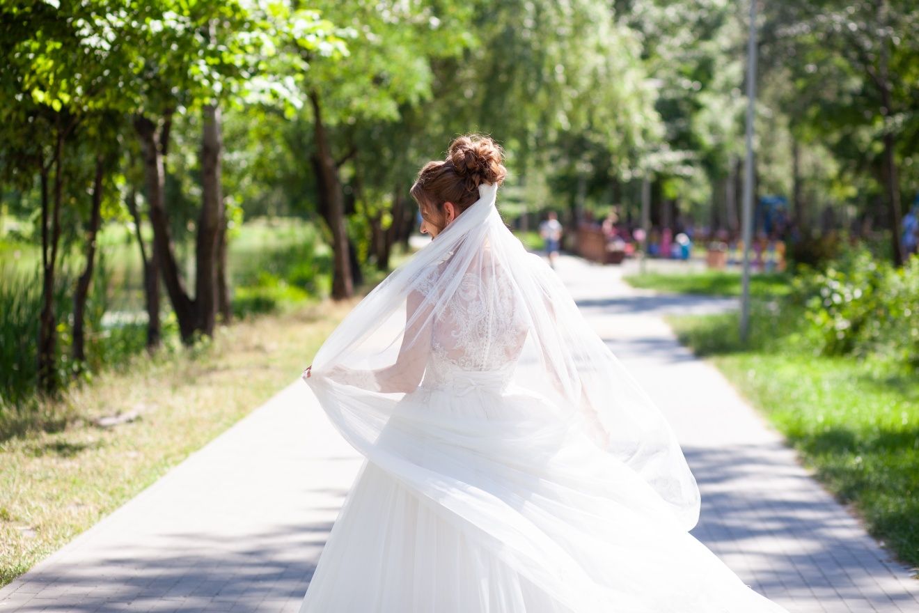 Весільна сукня. Пишна