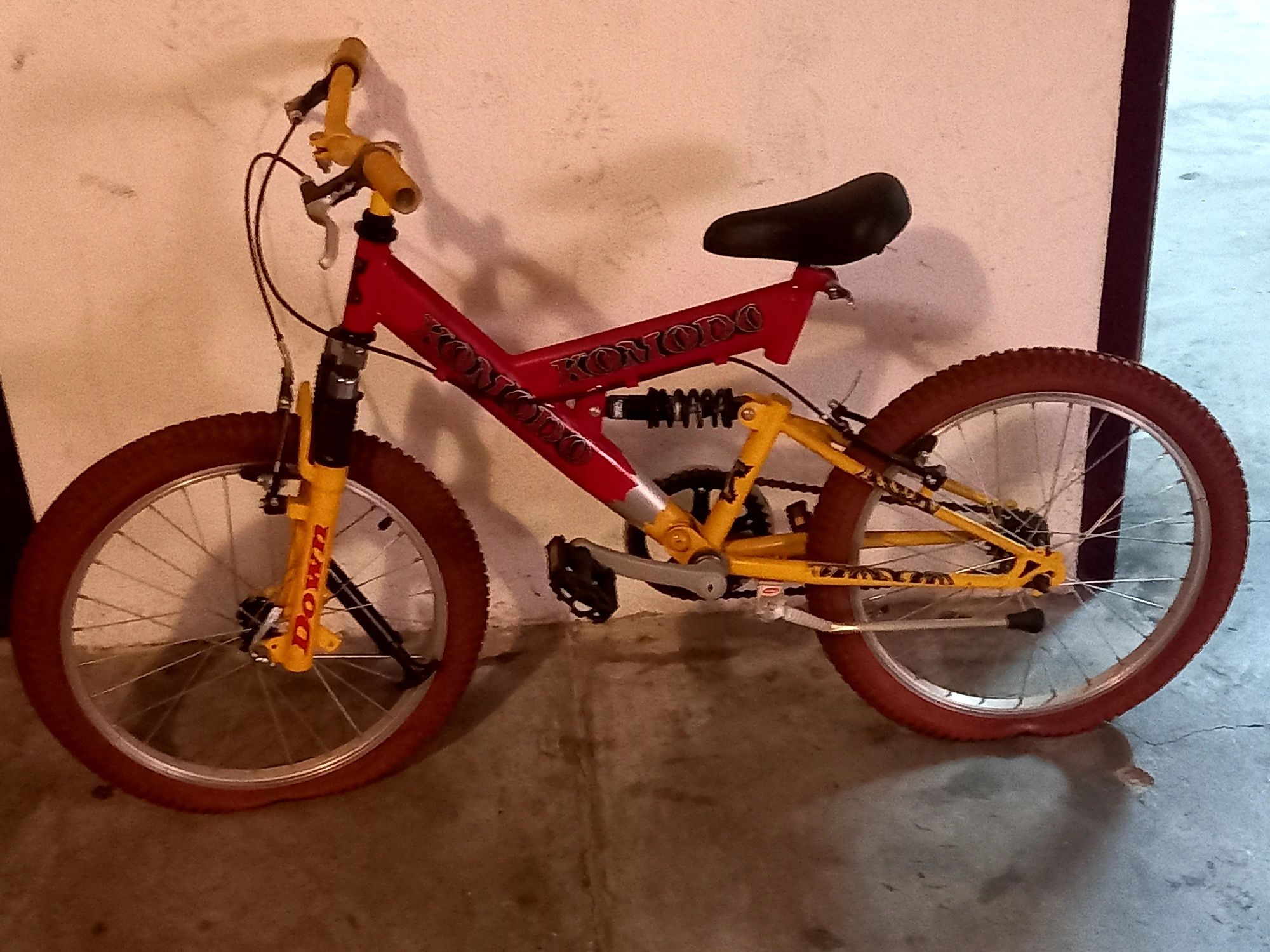Bicicleta usada, para jovem, bom estado
