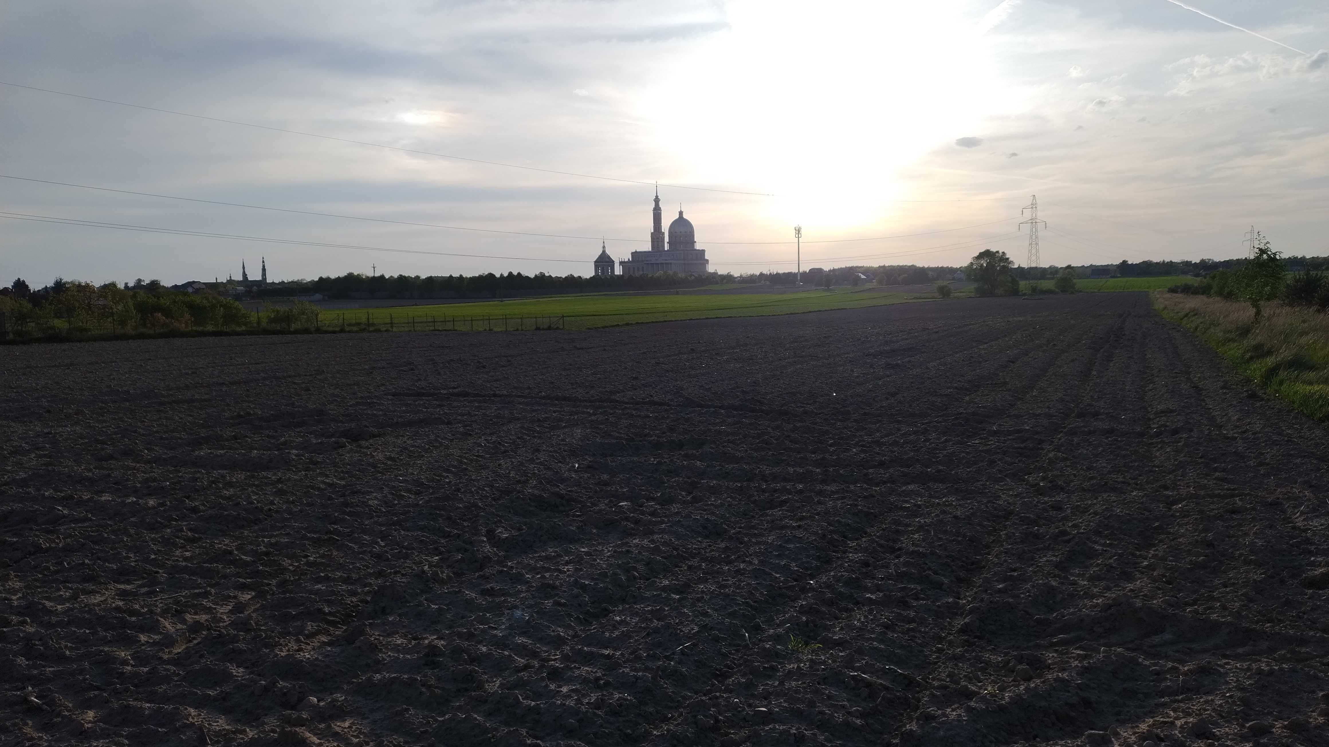 Sprzedam działkę budowlaną w Licheniu Starym.