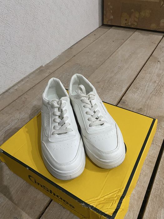 Білі кеди ,38 розмір , шкіра