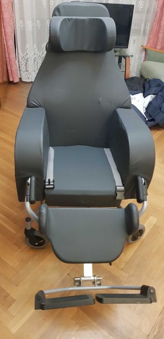 Wózek inwalidzki specjalny pielęgnacyjny CORAILLE Vermeiren 3 miesiące