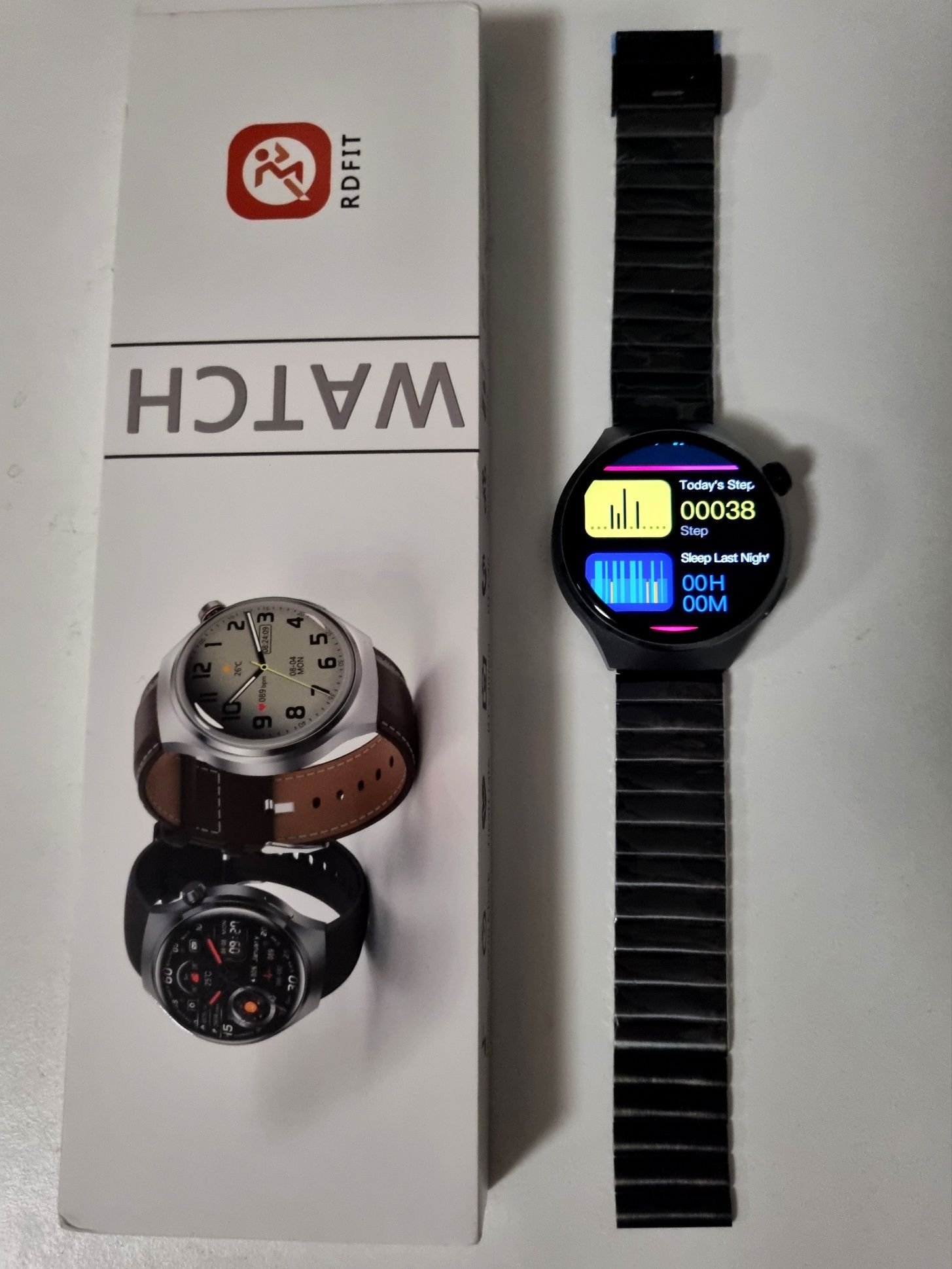 Czarny smartwatch okrągły