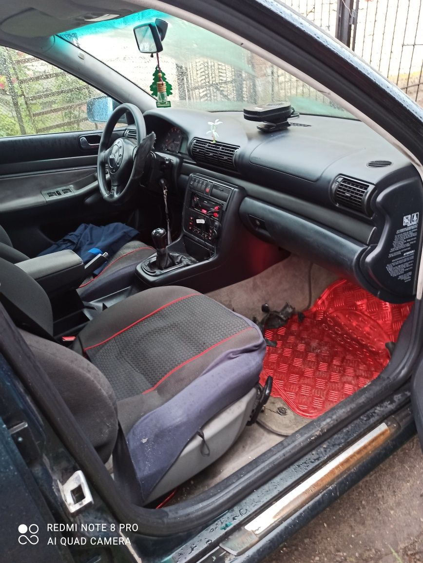 Sprzedam audi a4 B5 1.8t 176km