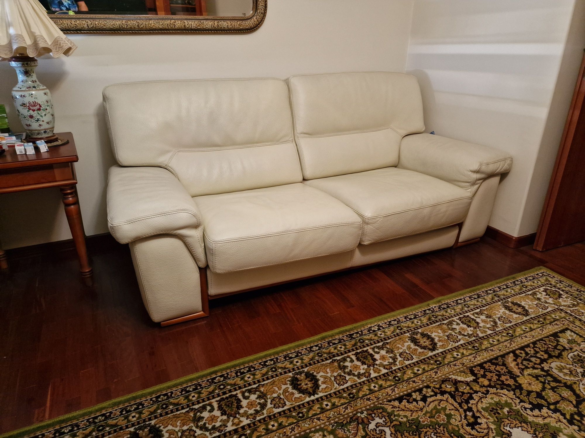 Conjunto de Sofás 2 + 1