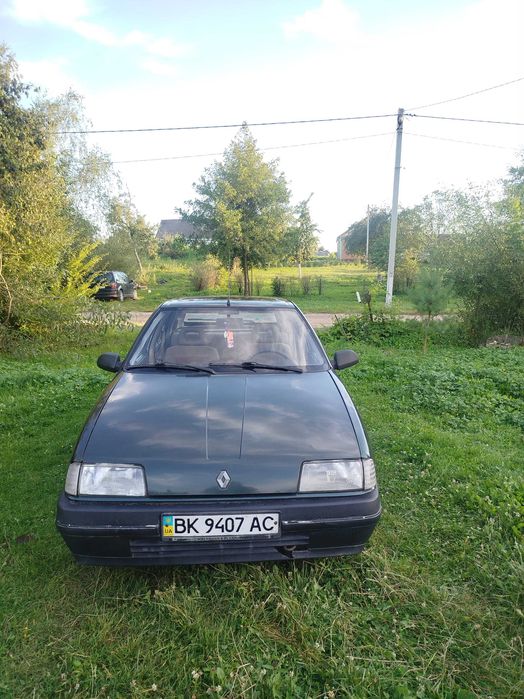 Renault 19, бензин 1.7, хетчбек