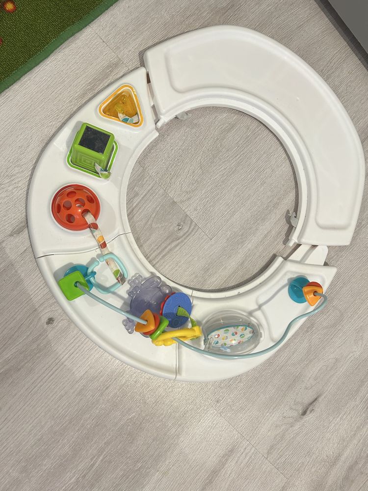 Krzesełko ze stoliczkiem sensorycznym