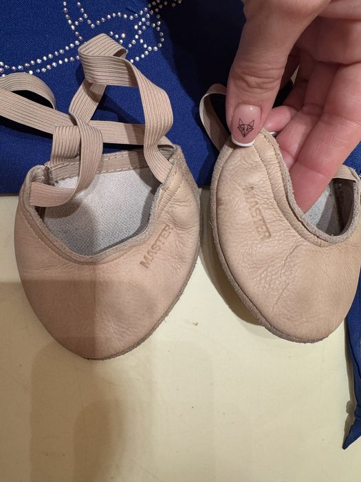 Продам дитячі  балетки -танці-полубалетки- натуральні шкіряні бєжеві.