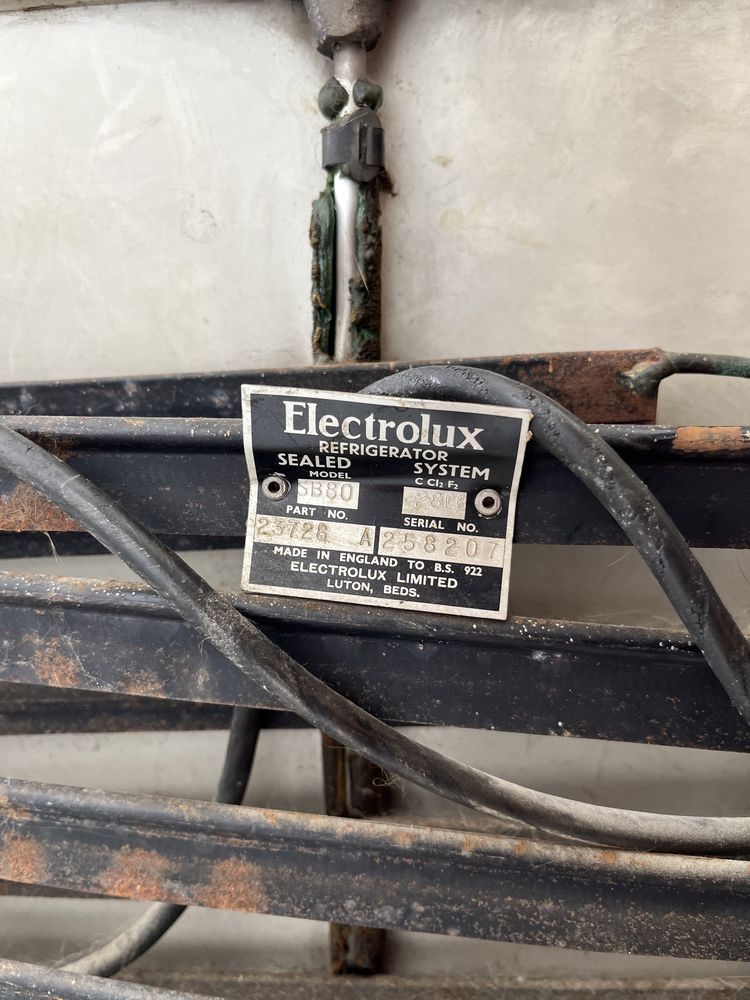 URGENTE : Electrolux SB80 // Frigorifico antigo