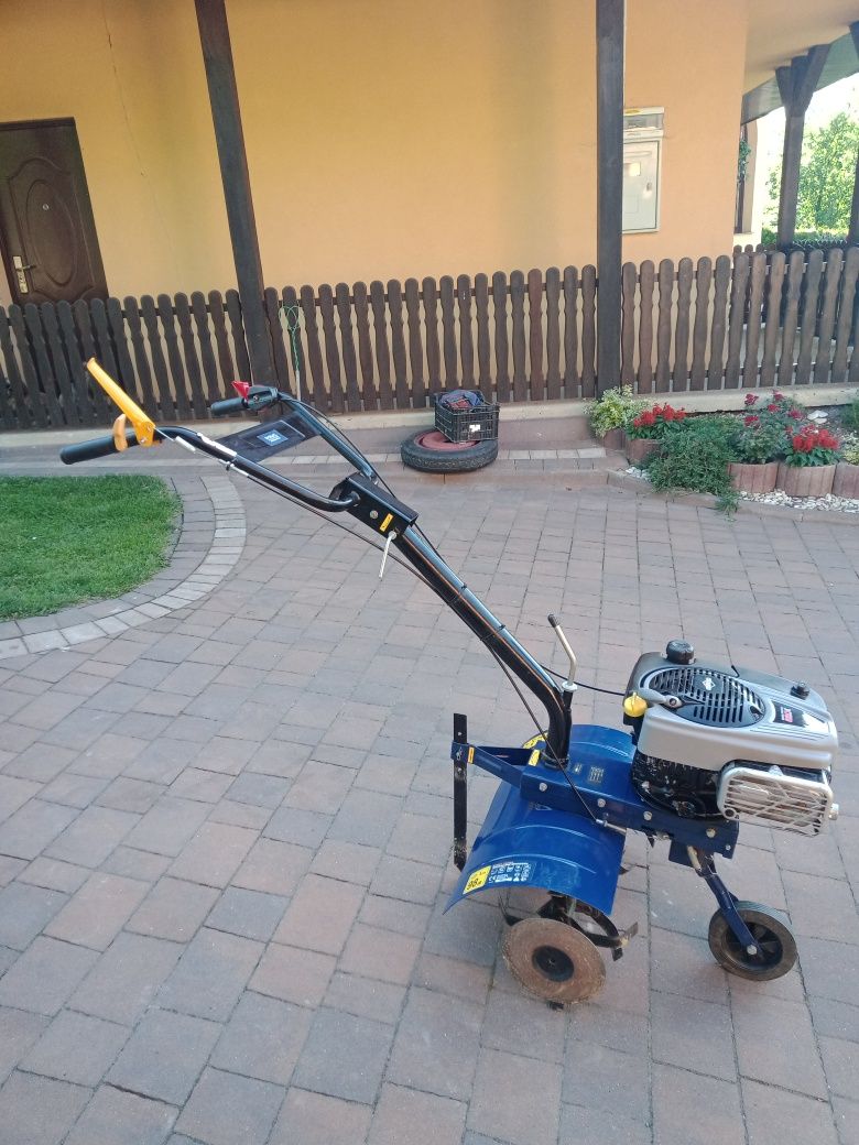 Glebogryzarka spalinowa silnik Briggs & Statton 850 I/C Series 190 cc