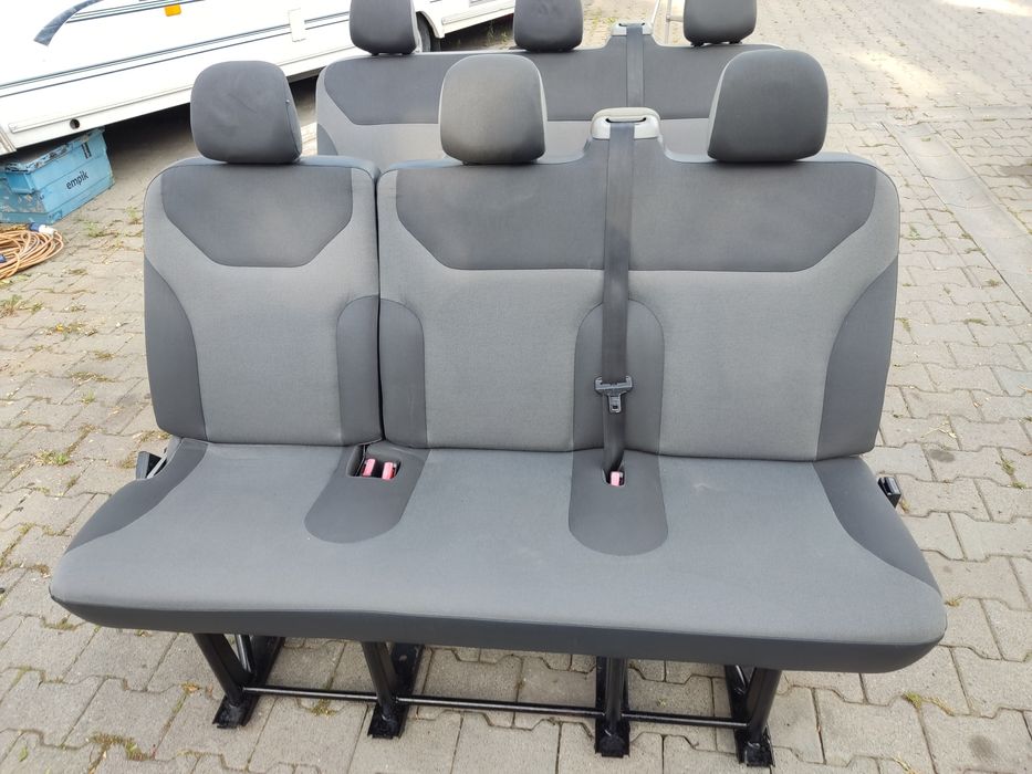 Fotel kanapa 2  rząd vivaro Trafic primastar