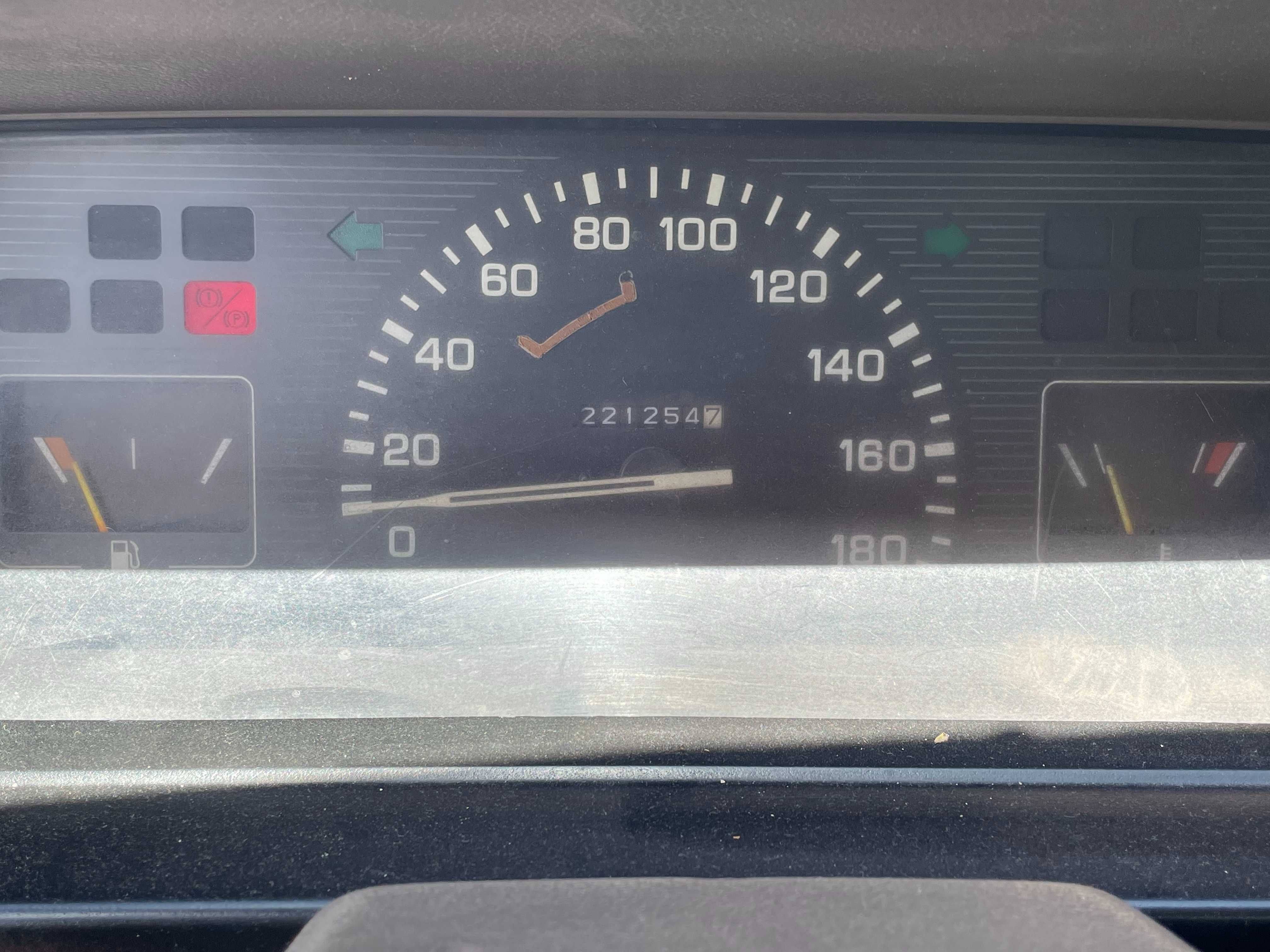 Mitsubishi L200  - 5 lugares