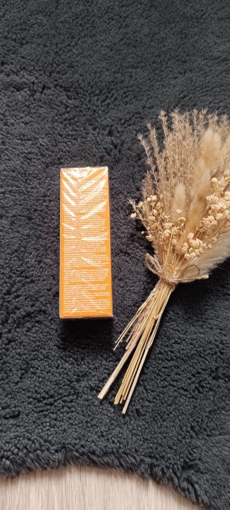 Avon Anew Radiance Maximising Microdermabrasion z witaminą C