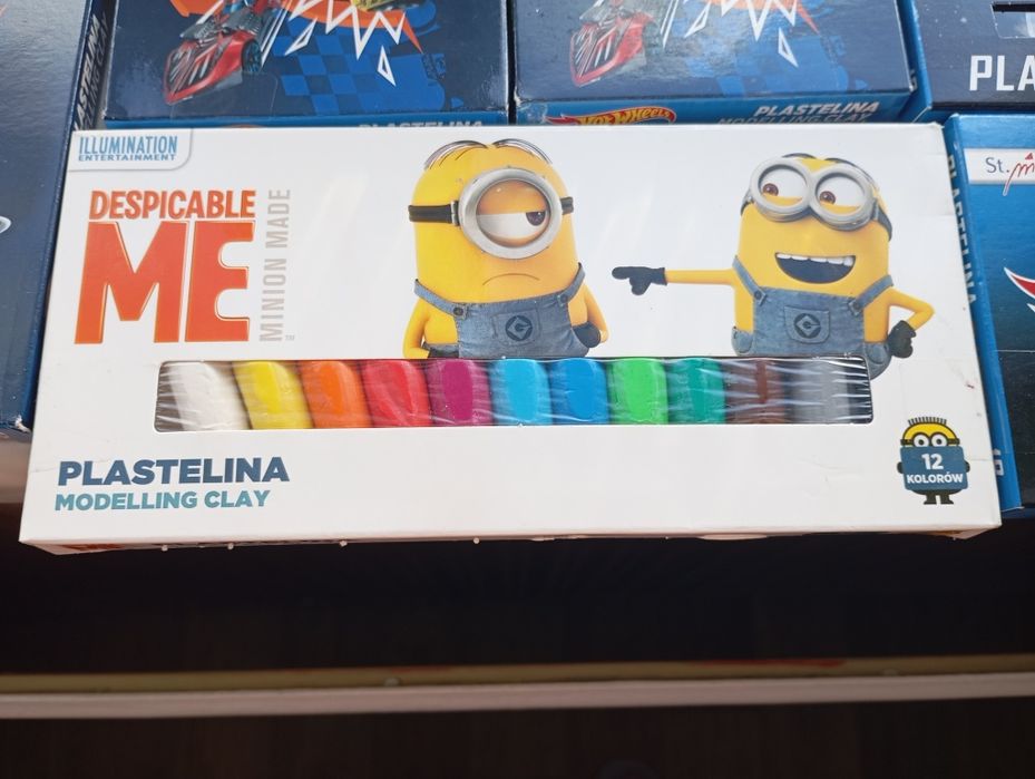 Plastelina 12 kolorów Minionki i Hotwheles Nowa
