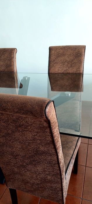 Cadeiras novas elegantes e de qualidade