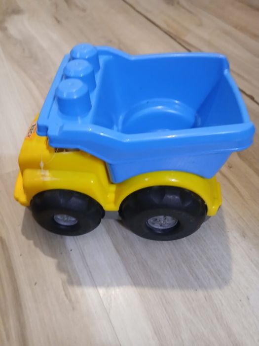 Dla maluchów prosta wywrotka do np. Piasku ryżu w domu dla.chłopca