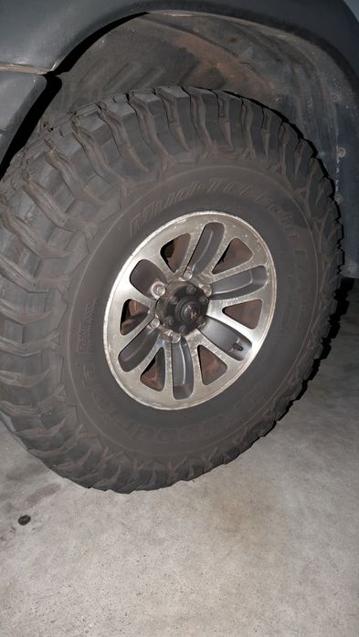 Pneus BF Goodrich Mud Terrain KM3 33x12.5 r15