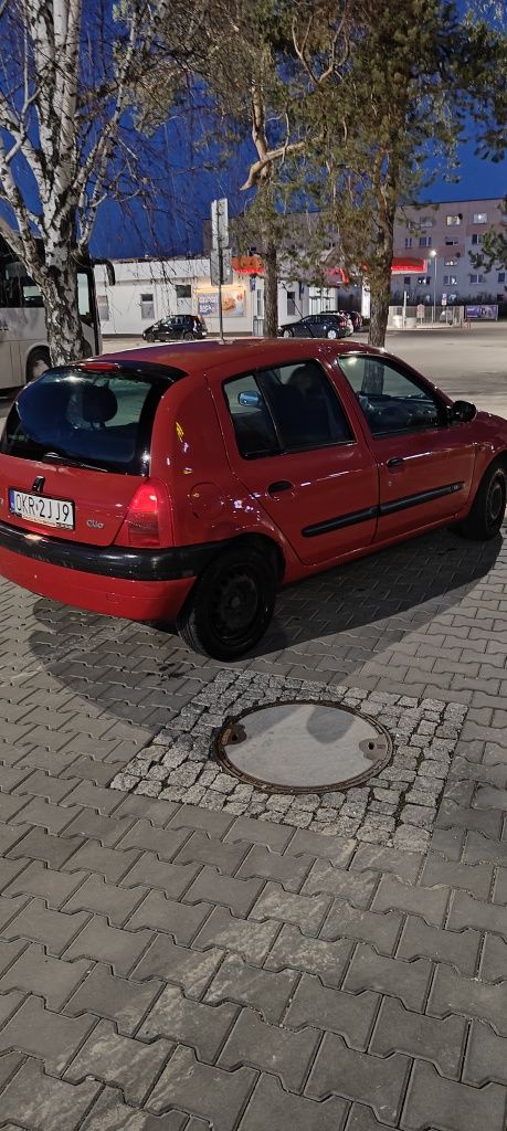 Sprzedam Clio 2 1.2