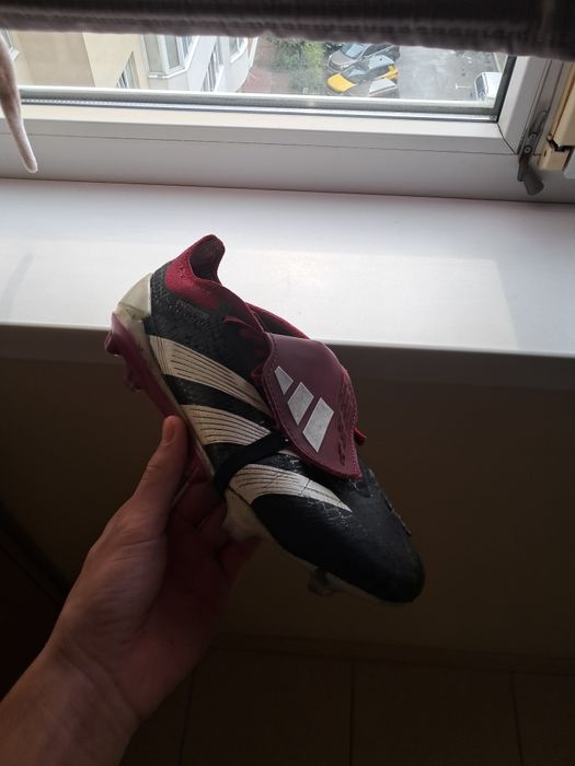 Бутси ADIDAS PREDATOR 24 в 40 розмірі