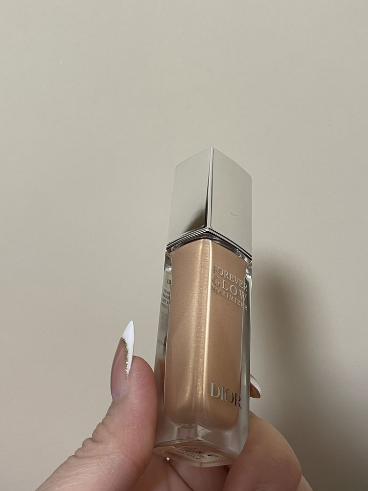 DIOR Forever Glow Maximizer Хайлайтер для обличчя