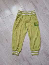Zielone spodnie dresowe dziewczęce spodenki dresy rozmiar 128