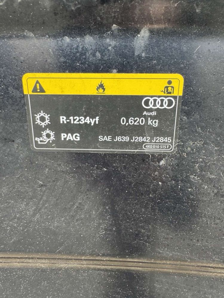 Капот Ауди А6С8 А6 С8 Audi A6C8 A6 C8 ORIGINAL синий